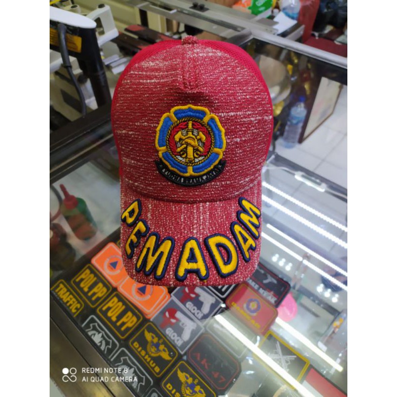 topi pemadam