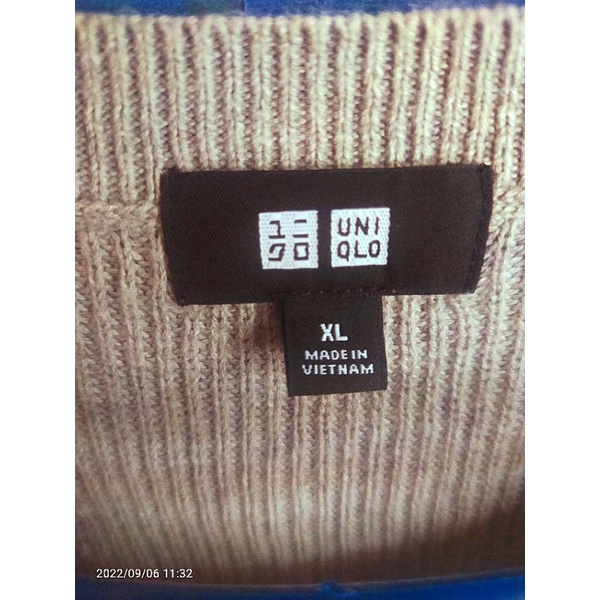 UNIQLO sweater