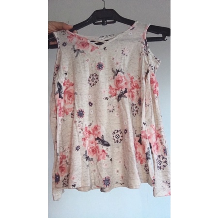 kaos justice bunga pink