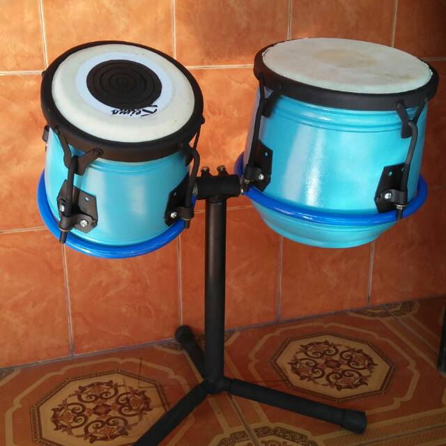 Ketipung biru muda