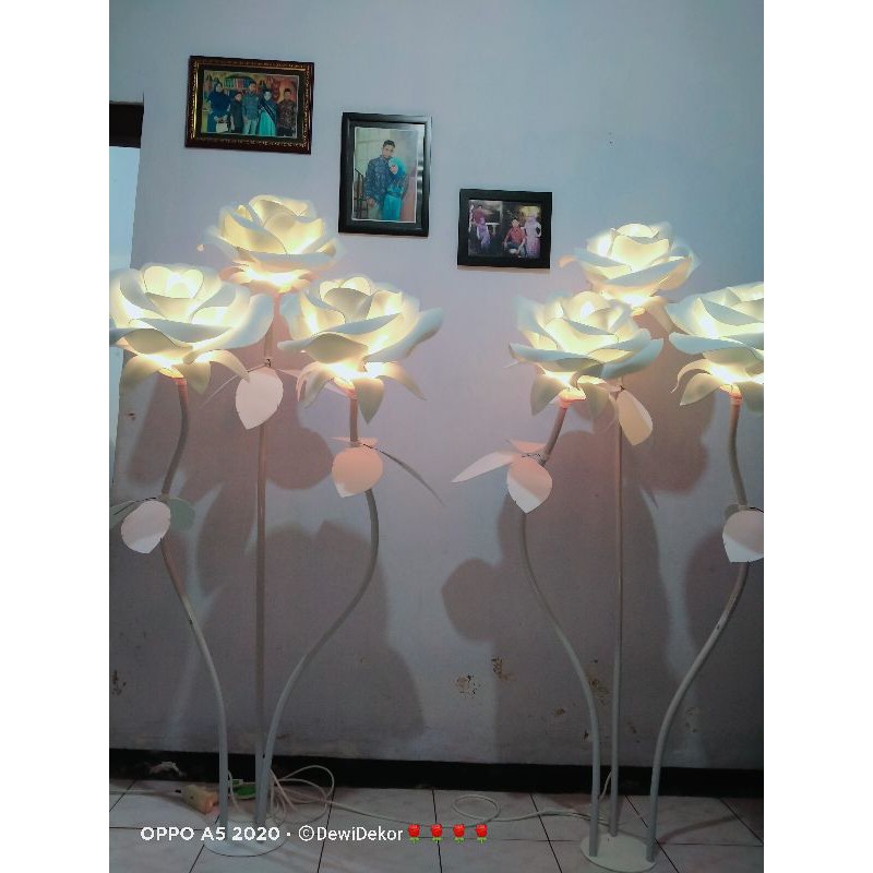 Standing  lampu dekorasi