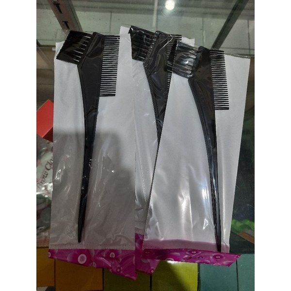 Sisir Cat Rambut
