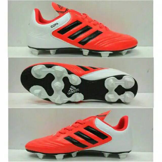 Sepatu sepak adidas copa