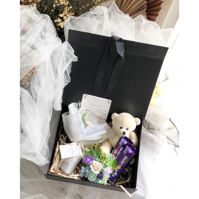 premium gift box dengan teks