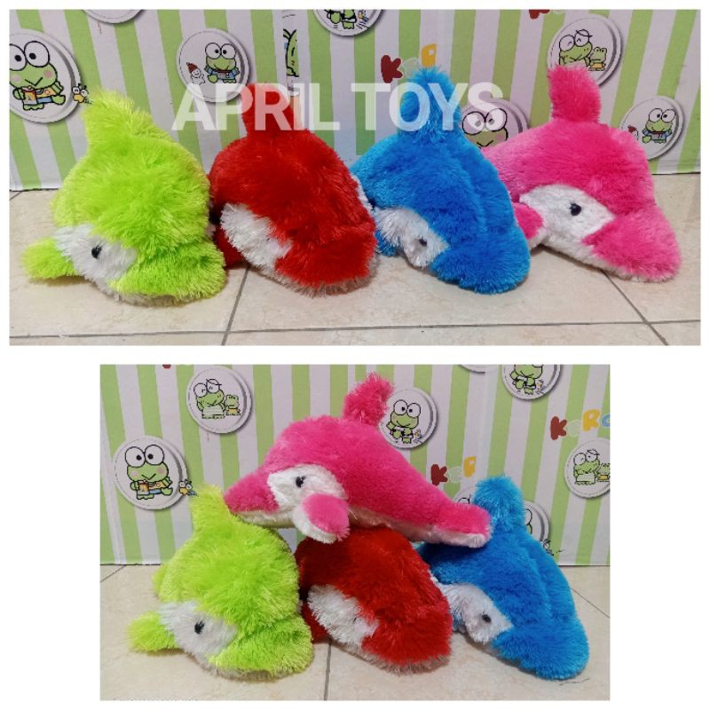 Boneka dolphin