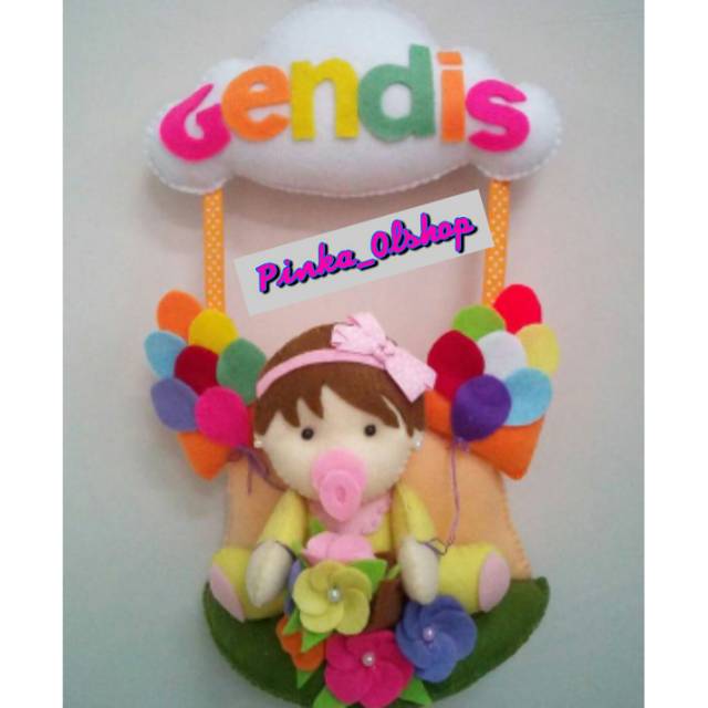 Hiasan flanel boneka