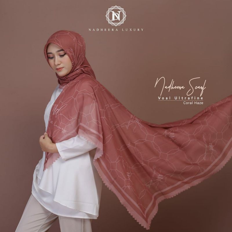 NADHEERA SCARF