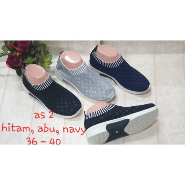 Sepatu santai import