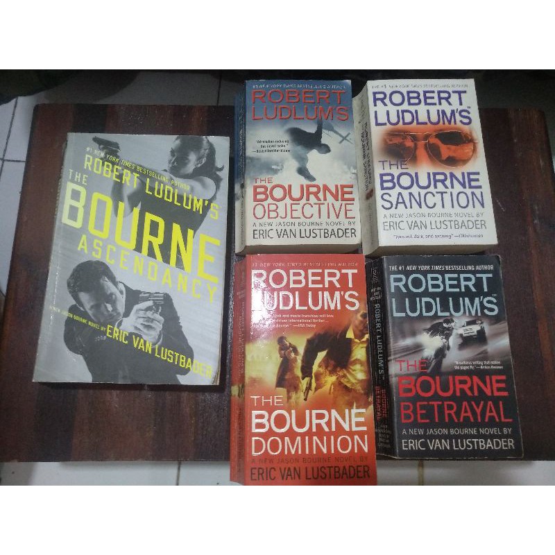 novel Robert Ludlum