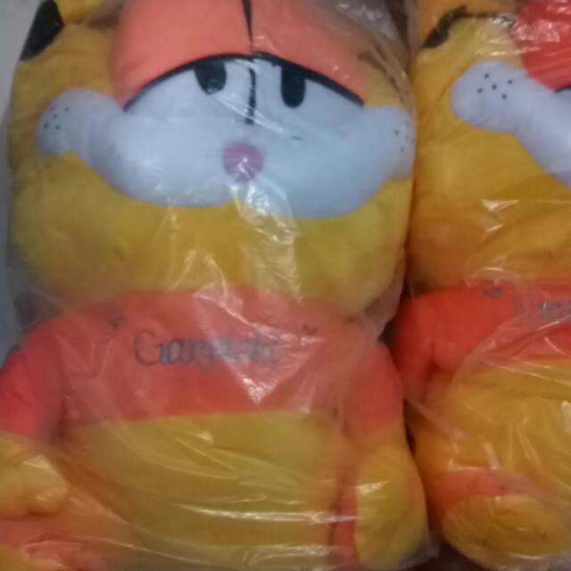 Boneka garfiield
