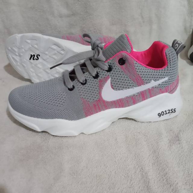 Sepatu snaker import murah
