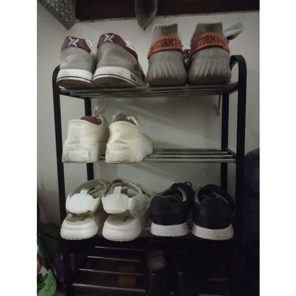 sepatu kuliah