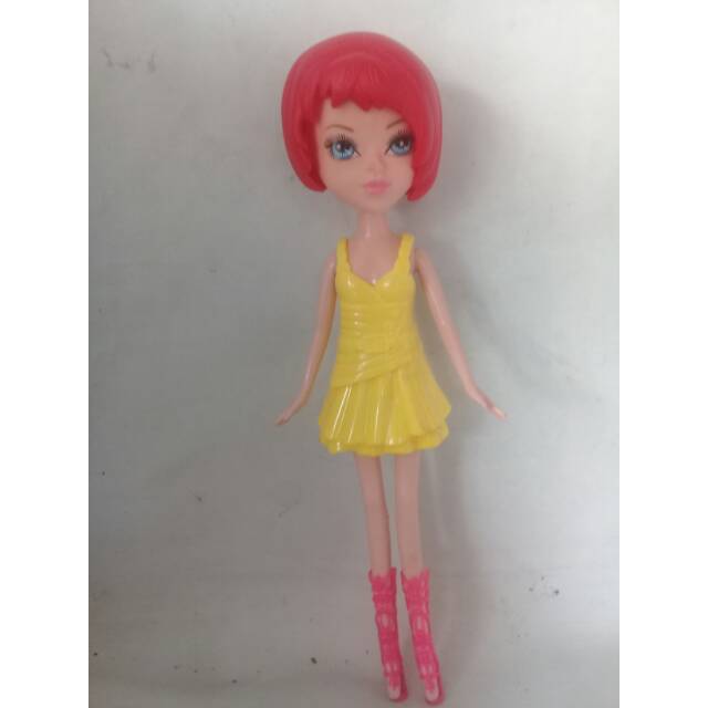 Boneka barbie