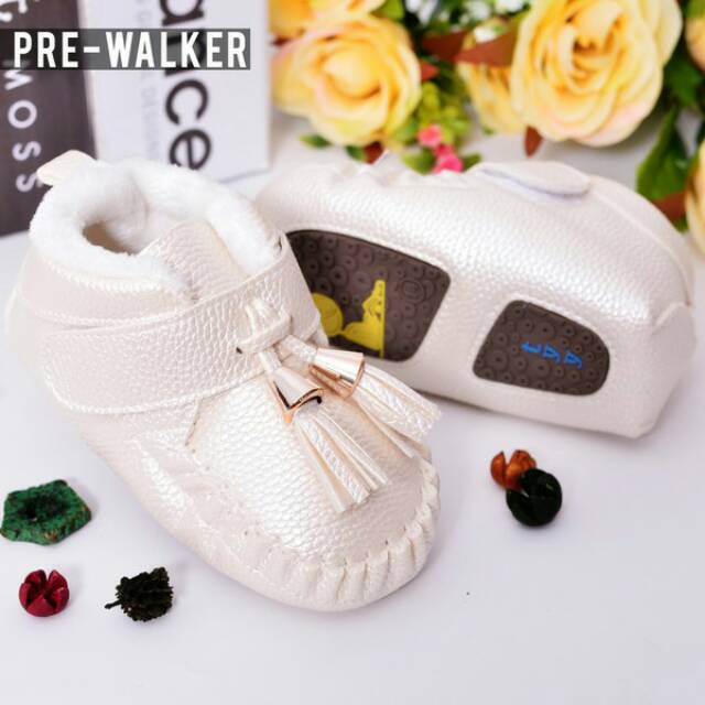FS545 sepatu pre walker