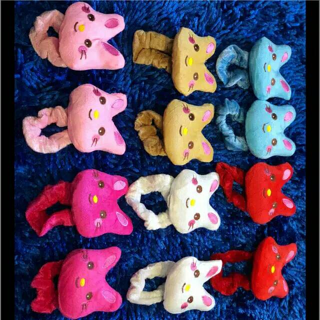 Kuncir rambut boneka