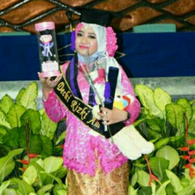 Boneka Flanel Wisuda "28cm"