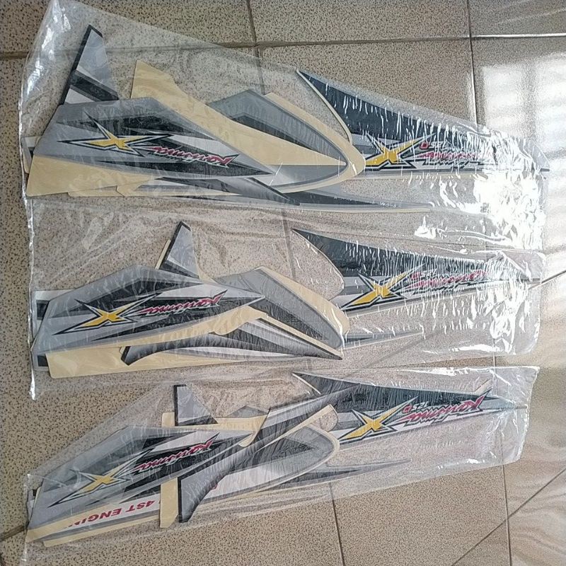 striping Kharisma X Thn 2005