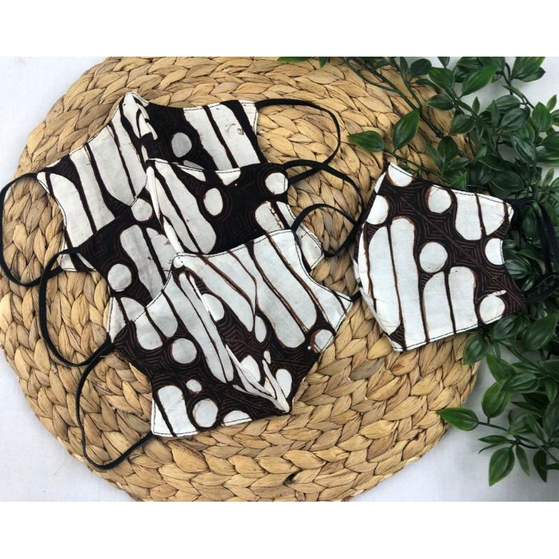 Masker batik parang baron
