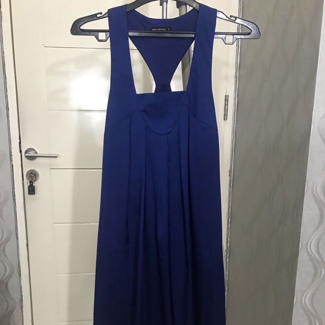 Dress simple