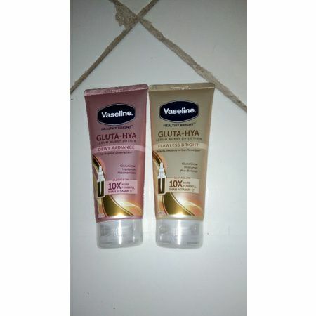 VASELINE GLUTA HYA FLAWLESS BRIGHT