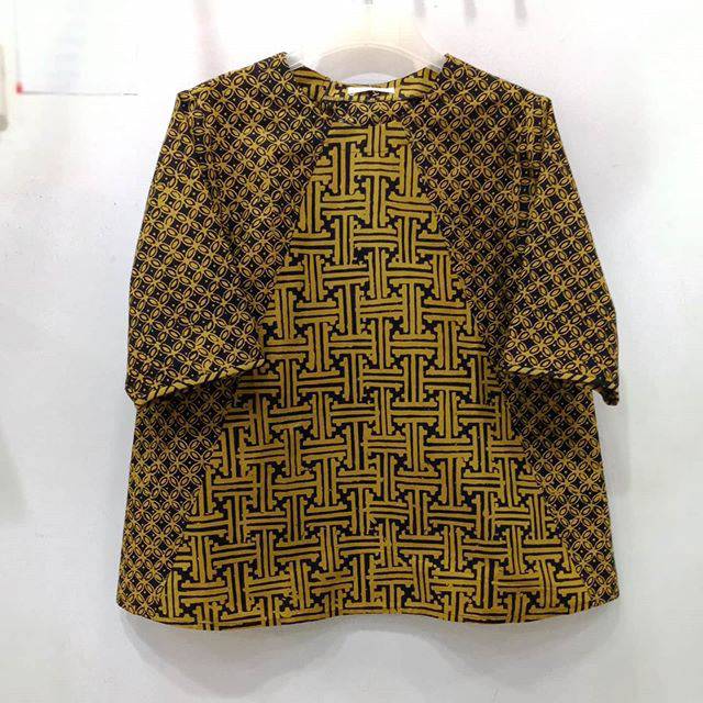 Blouse batik cap
