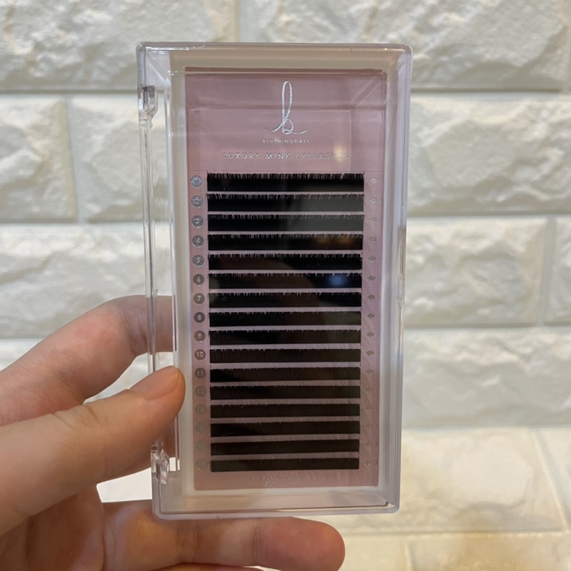 BLUSHINGDALE EYELASH EXTENSION