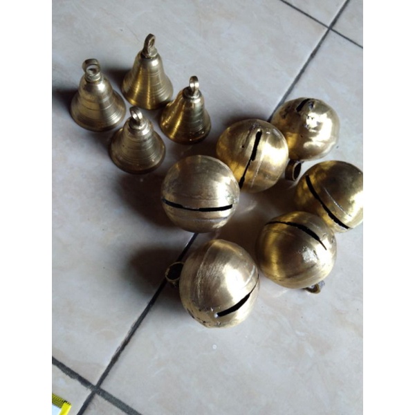 kelontong dan kemonceng