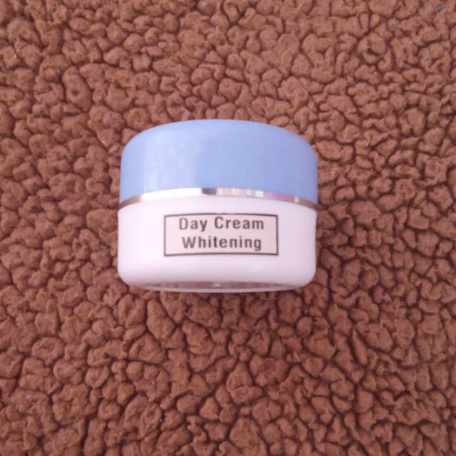 DAY CREAM ACNE