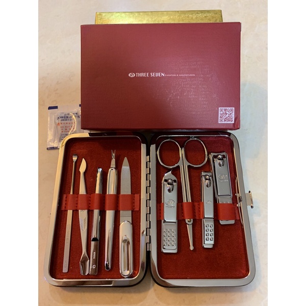 MANICURE PEDICURE SET