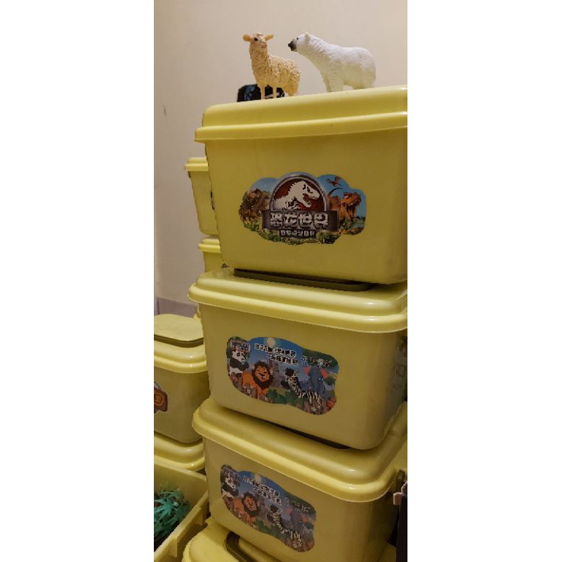 Figurine BOX