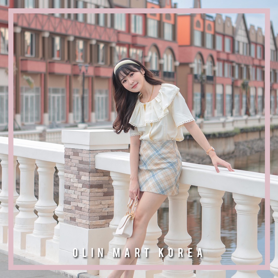 Eny Big Collar Blouse