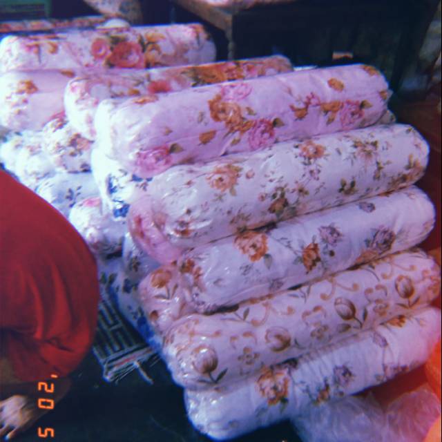 GULING MOTIF EMPUK DAN TERMURAH !!!