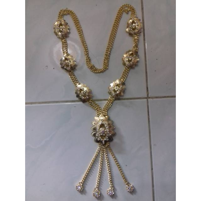 Kalung pengantin pria bunga