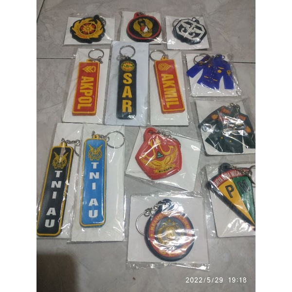gantungan kunci
