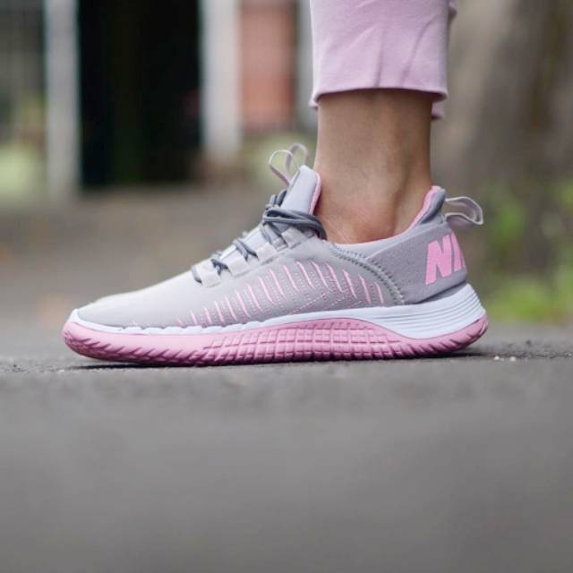 Nike plasma Nyx Grey Pink