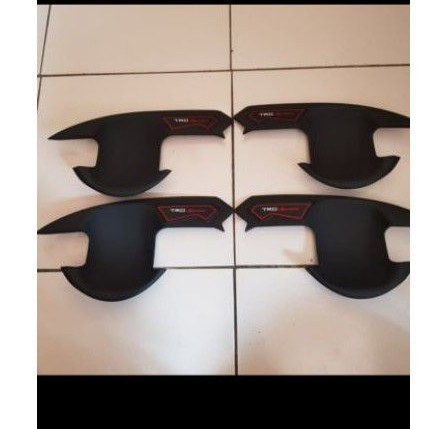 Outer Avanza 2019 Hitam Doff