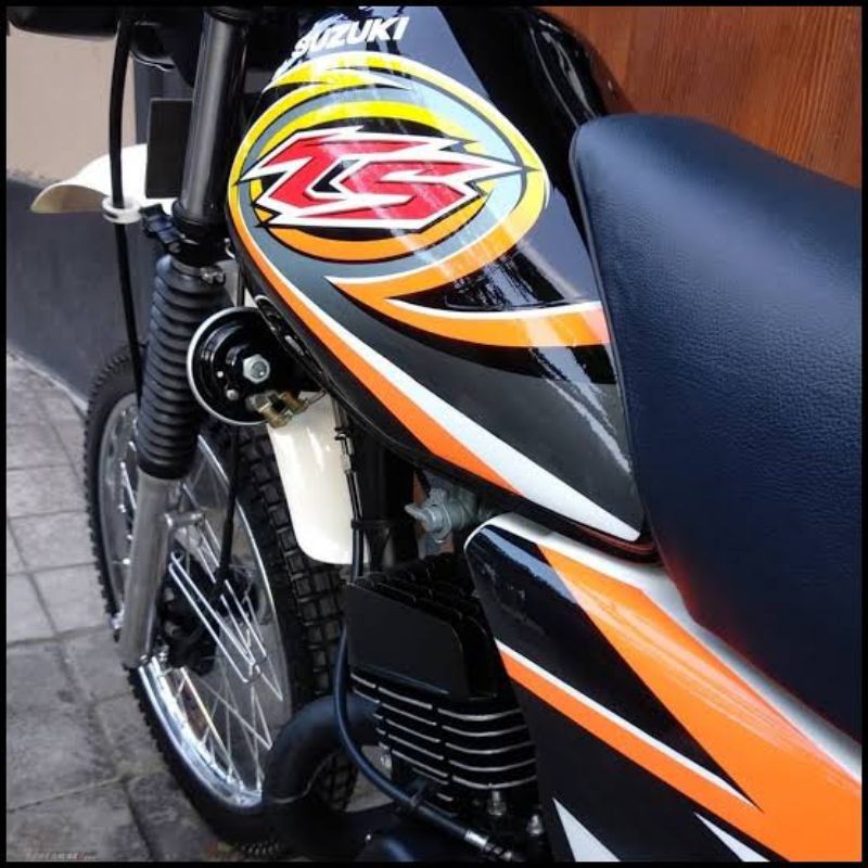 striping suzuki TS 125