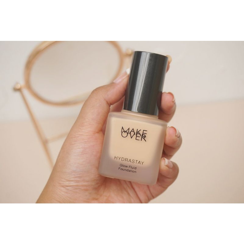 HYDRASTAY LIQUID FOUNDATION MAKEOVER
