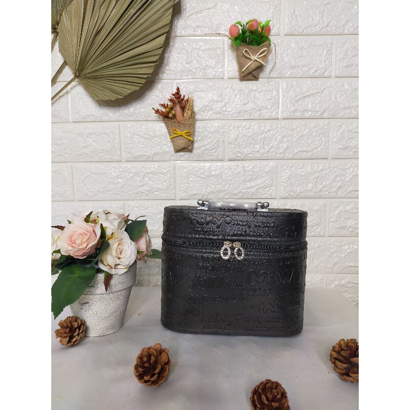 pouch makeup basic newyork hitam/ tas kosmetik/ makeup box