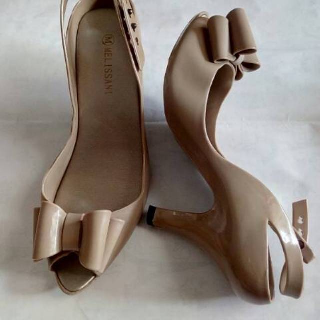 Sepatu  bahan jelly