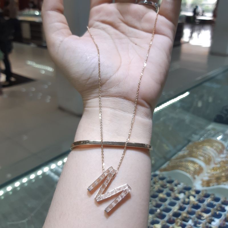 kalung alpha bold inisial M