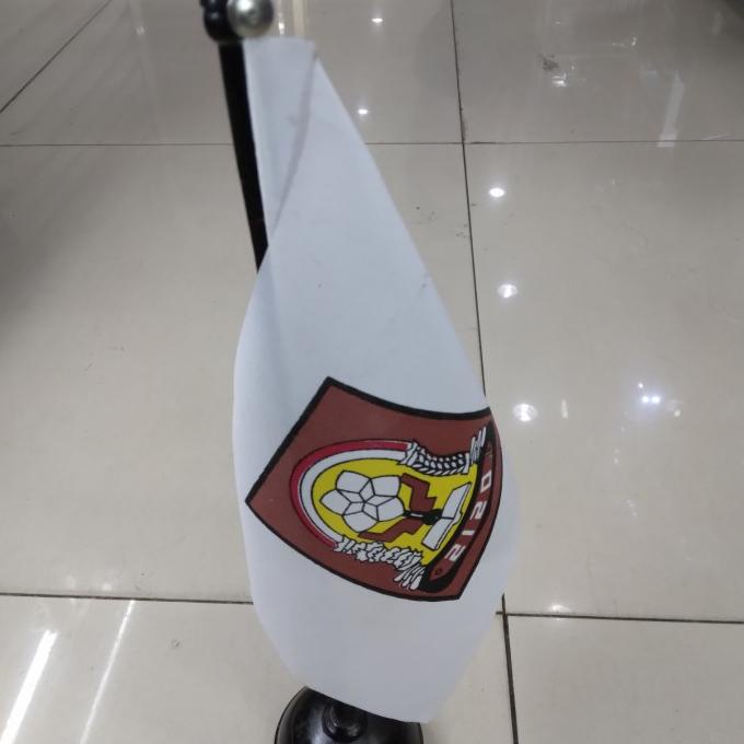 bendera meja OSIS