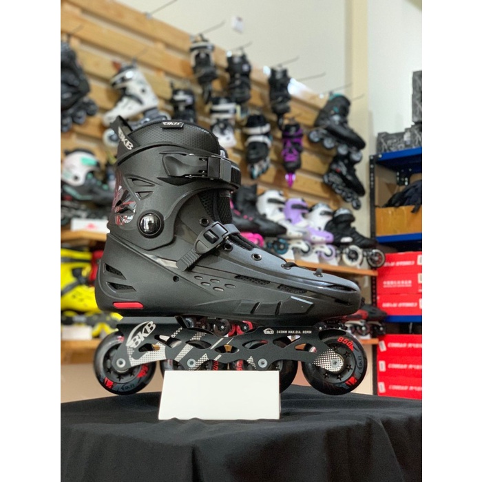 Sepatu Roda Inline Skate Pemula BKB B5S Black