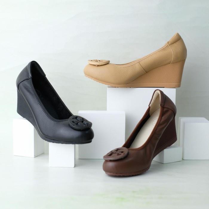 Tory Burch Wedges 7Cm Kulit