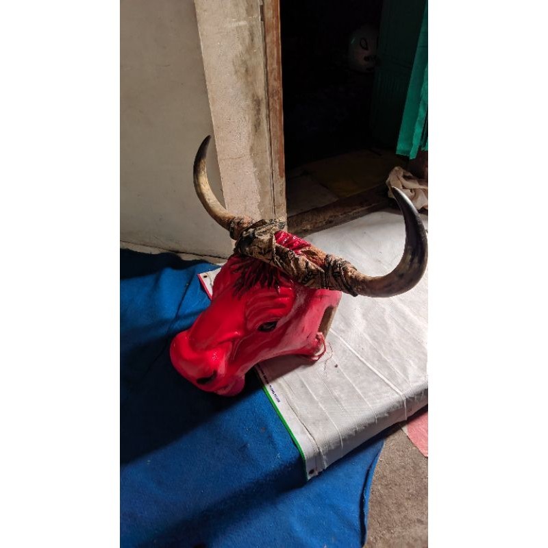 banteng merah