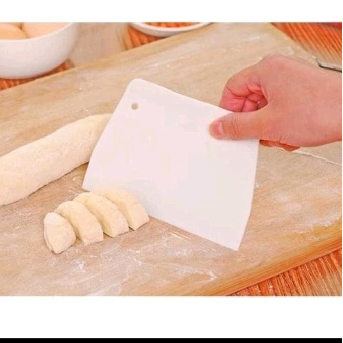 Ready Stock - Scraper Kue 1Pcs