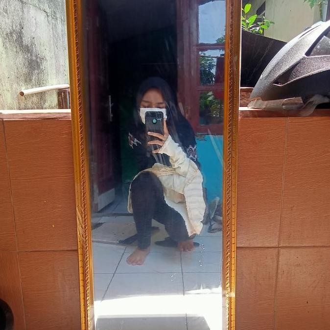 kaca cermin dinding