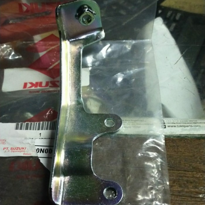 Bracket/plate Rumah filter Ertiga