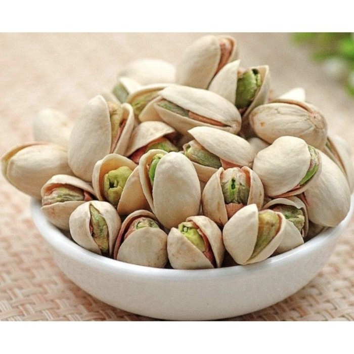 kacang pistachio