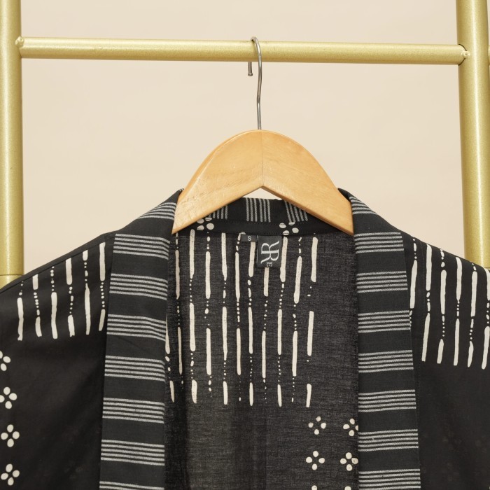 Outer/Cardigan Pria KRISNA Hitam/Reswara.men
